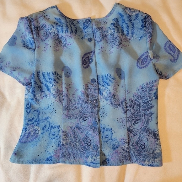 Place South Petite Skirt with matching blouse. Size 12 Petite - Picture 5 of 9